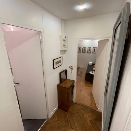 Le Fleury Apartment
